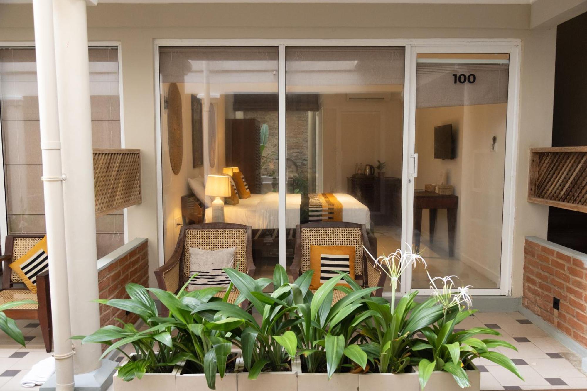 Neevana Hotel ฮิกคาดูวา ภายนอก รูปภาพ